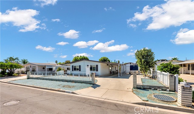 43609 Walden Way, Hemet CA: https://media.crmls.org/medias/7ca87f66-b89d-43ea-aae3-f5bf82a752c1.jpg