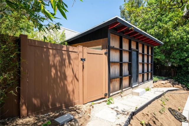 3288 Velma Drive, Los Angeles CA: https://media.crmls.org/medias/7ca94b11-2131-4ff5-8d83-9e9c5ce67786.jpg