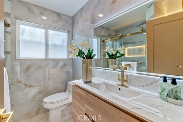 Detail Gallery Image 30 of 63 For 19691 Canberra Ln, Huntington Beach,  CA 92646 - 5 Beds | 3 Baths