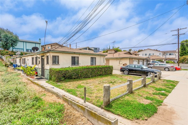 2502 Carnegie Lane, Redondo Beach, California 90278, ,Residential Income,Sold,Carnegie,PW24112058