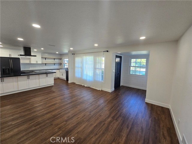 Detail Gallery Image 12 of 28 For 308 S California St, Orange,  CA 92866 - 3 Beds | 2 Baths