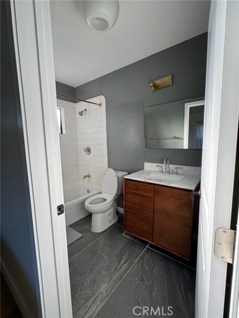 23715 Valley View Road, Calabasas CA: https://media.crmls.org/medias/7caa8e25-2d36-4e71-aa13-212eeb266cc2.jpg