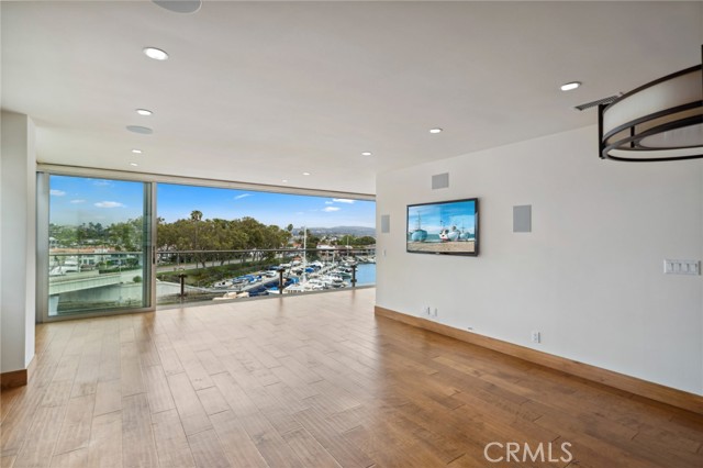 Detail Gallery Image 11 of 40 For 611 Lido Park Dr 5a,  Newport Beach,  CA 92663 - 2 Beds | 2 Baths