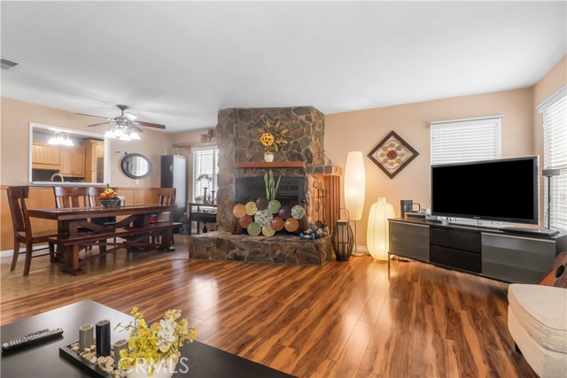 Detail Gallery Image 8 of 23 For 10305 Eudora Avenue, Buena Park,  CA 90620 - 4 Beds | 2 Baths