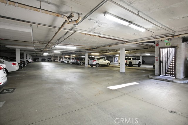260 Victoria Street, Costa Mesa CA: https://media.crmls.org/medias/7cac34b1-b7c8-48be-8308-bc6a41d65950.jpg