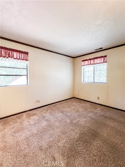 1125 Hemlock Lane, Big Bear City CA: https://media.crmls.org/medias/7cacf890-d418-436f-ad80-7a3962e5fe64.jpg