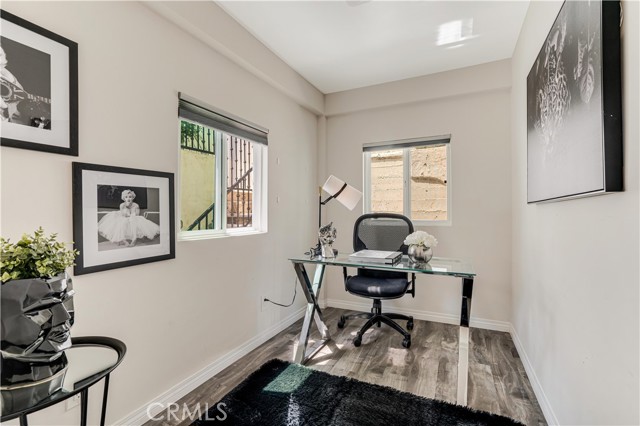 Detail Gallery Image 21 of 52 For 1440 Holbrook St, Eagle Rock,  CA 90041 - 3 Beds | 3/1 Baths
