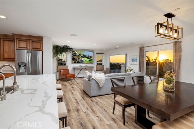 Detail Gallery Image 10 of 35 For 26361 via California, Dana Point,  CA 92624 - 4 Beds | 3/1 Baths