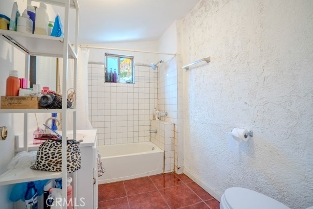 628 E 76th Place, Los Angeles CA: https://media.crmls.org/medias/7cad5998-8e6c-426c-8674-02d91c3fc319.jpg