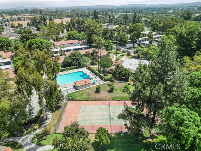 8809 Amigos Place, Riverside CA: https://media.crmls.org/medias/7cae0f03-b941-49c6-9711-77879db0fed4.jpg