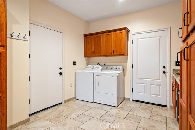 Detail Gallery Image 16 of 39 For 22 Deer View Ln, Templeton,  CA 93465 - 3 Beds | 2/1 Baths
