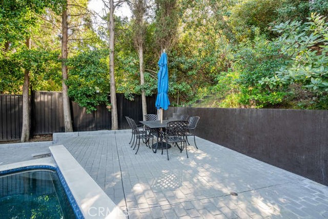 Detail Gallery Image 27 of 30 For 3325 Alginet, Encino,  CA 91436 - 6 Beds | 4/1 Baths