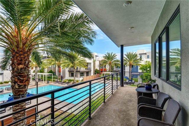 Detail Gallery Image 10 of 47 For 413 Transport, Tustin,  CA 92782 - 4 Beds | 4 Baths