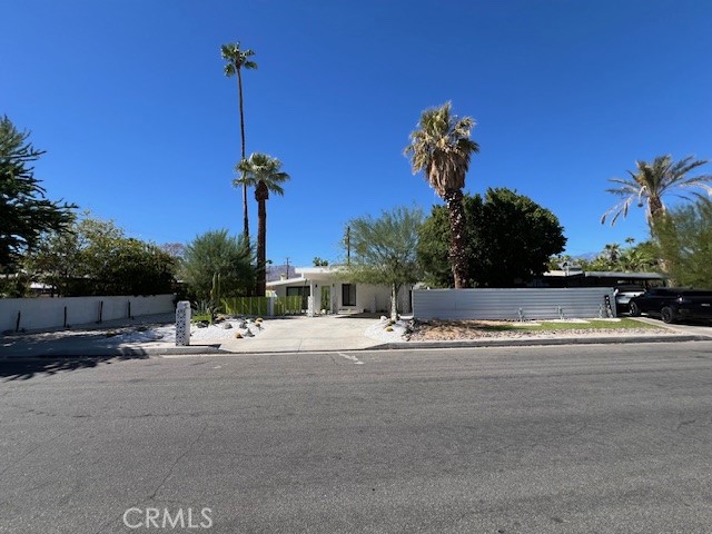 Detail Gallery Image 1 of 37 For 45416 Panorama Dr, Palm Desert,  CA 92260 - 4 Beds | 2/1 Baths