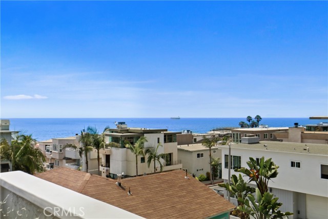 2215 Bayview Drive, Manhattan Beach, California 90266, 4 Bedrooms Bedrooms, ,3 BathroomsBathrooms,Residential,Sold,Bayview,SB21154345