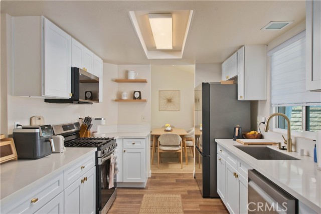 Detail Gallery Image 13 of 37 For 29130 Highplains Ct, Castaic,  CA 91384 - 4 Beds | 3 Baths