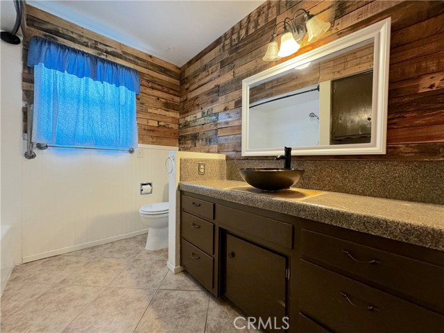 Detail Gallery Image 9 of 27 For 200 Terry Ln, Hemet,  CA 92544 - 3 Beds | 2 Baths