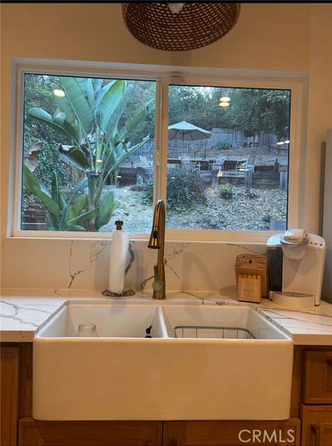 Detail Gallery Image 5 of 28 For 961 Terrace 49, Los Angeles,  CA 90042 - 3 Beds | 2 Baths