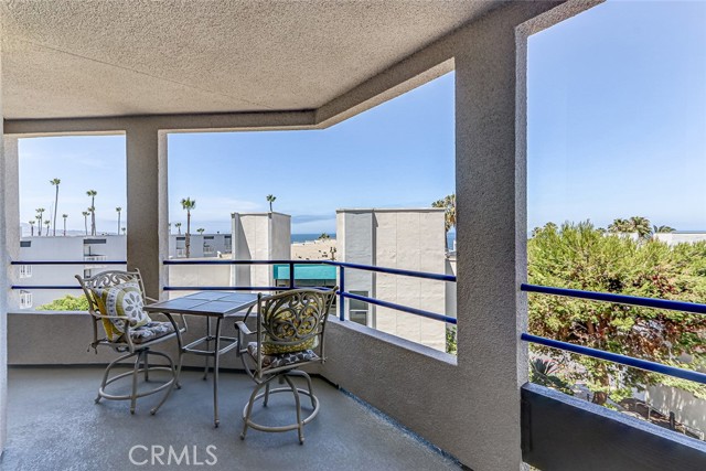 510 The Village, Redondo Beach, California 90277, 2 Bedrooms Bedrooms, ,2 BathroomsBathrooms,Residential,For Sale,The Village,IN25125306