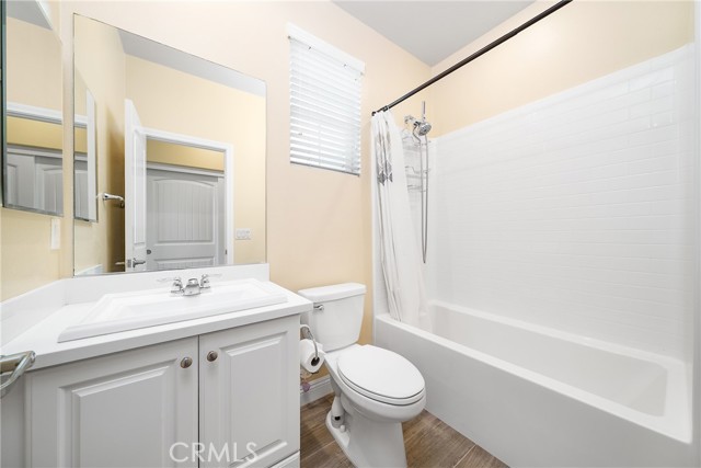 12010 Santiam Court, Jurupa Valley CA: https://media.crmls.org/medias/7cb279f8-f2c2-4b1c-aa72-1dc5f6202ebe.jpg