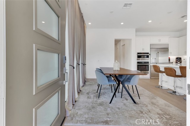 Detail Gallery Image 3 of 53 For 26712 Afton Ln, Valencia,  CA 91381 - 4 Beds | 3/1 Baths