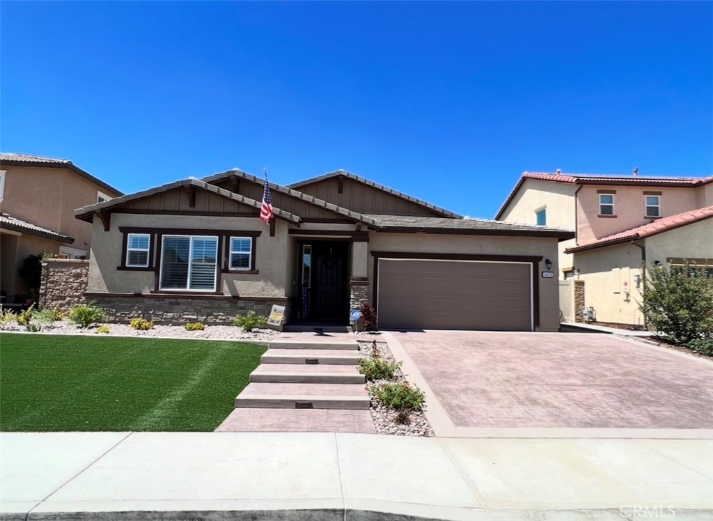 34715 Ribbon Grass