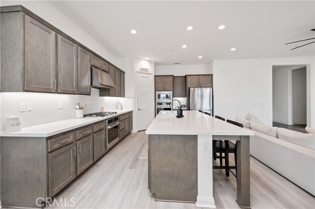 Detail Gallery Image 11 of 39 For 39481 Chamise, Temecula,  CA 92591 - 4 Beds | 3 Baths