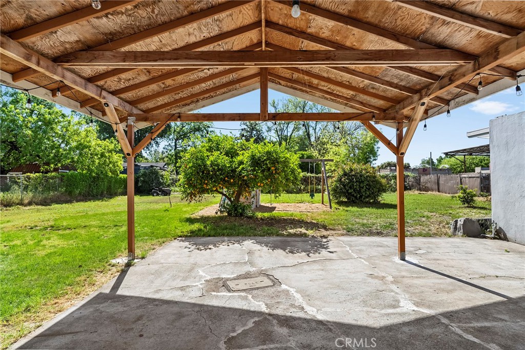 https://media.crmls.org/medias/7cb36c34-3bc1-469d-9a09-38aa20e06fa0.jpg?preset=X-Large