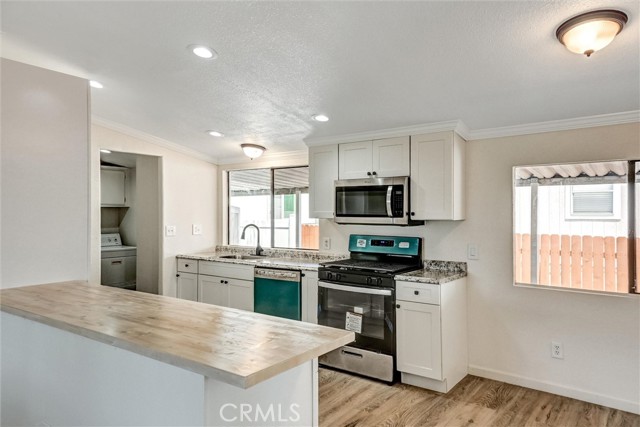 Detail Gallery Image 9 of 42 For 1721 E Colton Ave #122,  Redlands,  CA 92374 - 3 Beds | 2 Baths