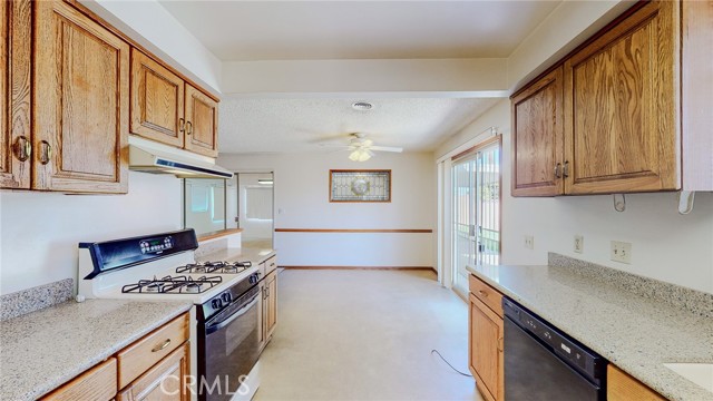 Detail Gallery Image 8 of 41 For 13411 Chestnut St, Westminster,  CA 92683 - 3 Beds | 2 Baths