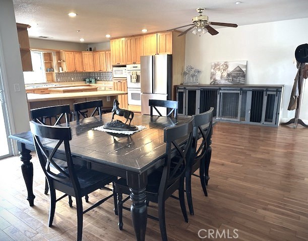 Detail Gallery Image 3 of 31 For 361 Spur, Norco,  CA 92860 - 4 Beds | 2 Baths