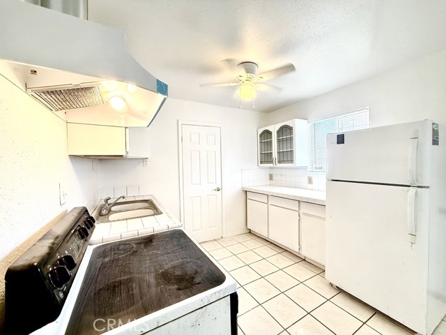 Detail Gallery Image 4 of 9 For 974 Grand, Colton,  CA 92324 - 2 Beds | 1 Baths