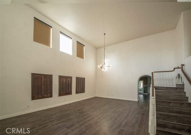 Detail Gallery Image 3 of 42 For 12819 Shorewood St, Victorville,  CA 92392 - 4 Beds | 2/1 Baths