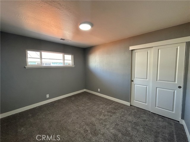 Detail Gallery Image 6 of 19 For 949 B St, Yuba City,  CA 95991 - 3 Beds | 2 Baths