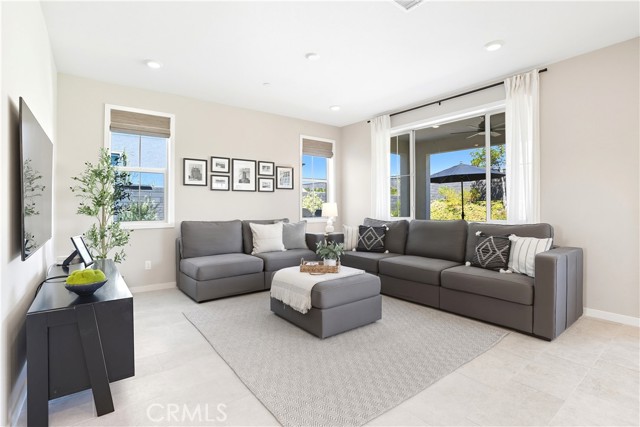 Detail Gallery Image 20 of 75 For 1341 Roots Way, Rancho Mission Viejo,  CA 92694 - 3 Beds | 2/1 Baths