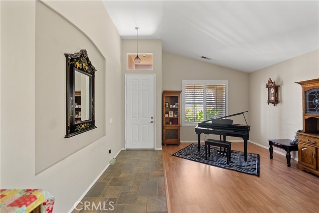 23785 Corte Carrio, Murrieta CA: https://media.crmls.org/medias/7cb83612-1c75-4eec-b2b2-755a5ad4d6d6.jpg