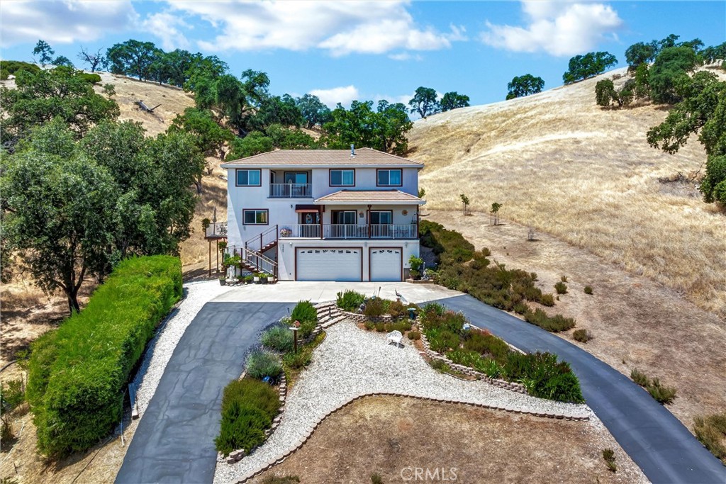 4445 Eucalyptus Avenue