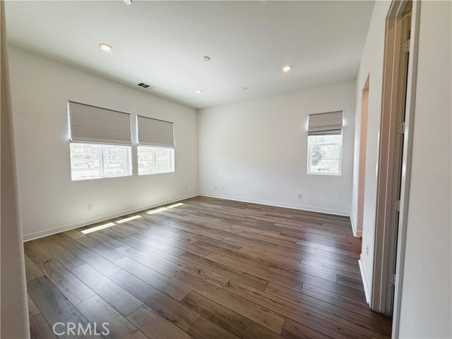 27078 Painted Sky Way, Valencia CA: https://media.crmls.org/medias/7cb89d5f-ed40-434e-820a-67b5855c2ec1.jpg