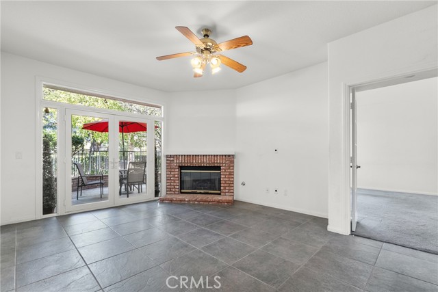 Detail Gallery Image 13 of 64 For 24436 Hampton Dr #C,  Valencia,  CA 91355 - 2 Beds | 2/1 Baths