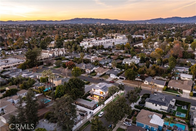 Detail Gallery Image 39 of 39 For 13602 Morrison St, Sherman Oaks,  CA 91423 - 6 Beds | 6/1 Baths