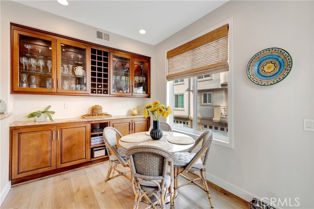 Detail Gallery Image 17 of 59 For 6251 Surfpoint Cir, Huntington Beach,  CA 92648 - 2 Beds | 2/1 Baths