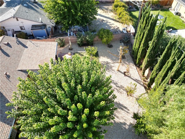 Detail Gallery Image 8 of 9 For 5055 E Avenue R12, Palmdale,  CA 93552 - 4 Beds | 2 Baths