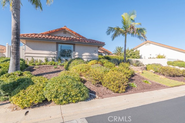 Detail Gallery Image 2 of 49 For 1023 Ridge Heights Dr, Fallbrook,  CA 92028 - 2 Beds | 2/1 Baths