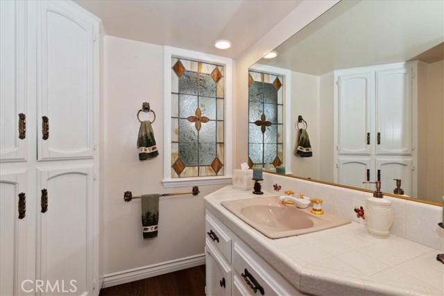 Detail Gallery Image 42 of 49 For 28065 Peninsula, Lake Arrowhead,  CA 92352 - 4 Beds | 3/1 Baths