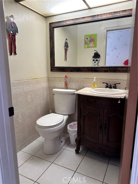 Detail Gallery Image 10 of 16 For 22170 Raven Way, Grand Terrace,  CA 92313 - 5 Beds | 3/1 Baths