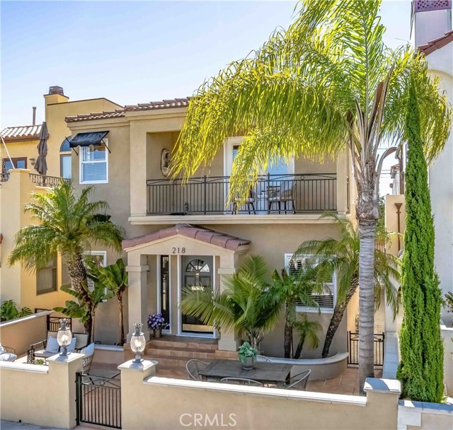 218 Covina Avenue, Long Beach CA: https://media.crmls.org/medias/7cba490b-3a3d-46a0-8233-bfa715027ca3.jpg