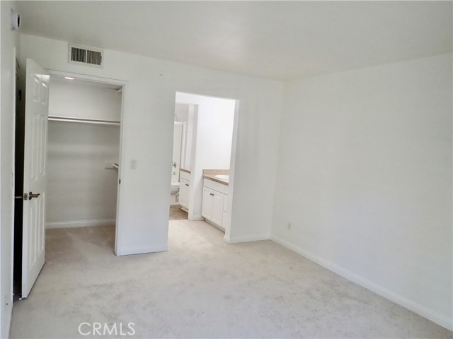 Detail Gallery Image 9 of 24 For 21400 Burbank Bld #201,  Woodland Hills,  CA 91367 - 2 Beds | 2 Baths