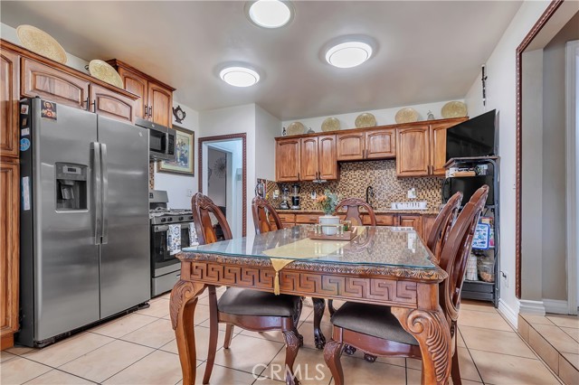 5231 1/2 Clara Street, Cudahy CA: https://media.crmls.org/medias/7cba62a3-9e95-4a1b-8f0c-f45e25ad54e8.jpg