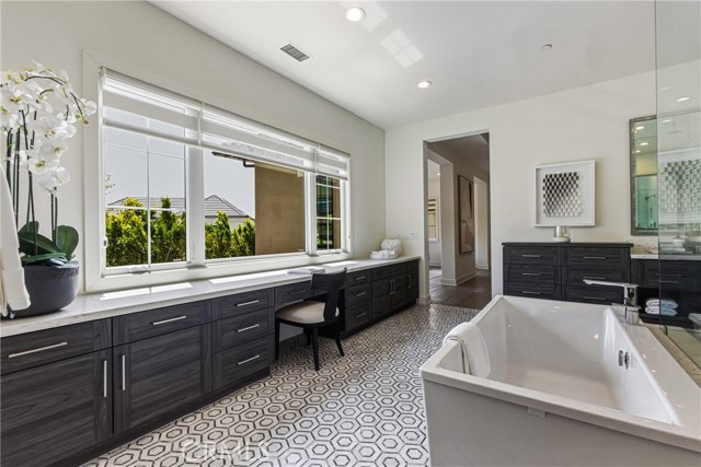 Image 22 of 51 For 79 Eider Run