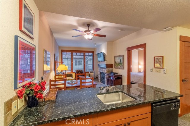 Detail Gallery Image 10 of 34 For 100 Canyon Bld #3411,  Mammoth Lakes,  CA 93546 - 1 Beds | 1 Baths